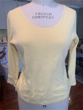 Harold's Light Yellow Scoop Neck Long Sleeve Top